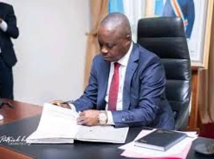L'employeur étant en sursis, RDC : Ephraïm Akwakwa rappelle que le SMIG ajusté entre en vigueur le 1er février 2025